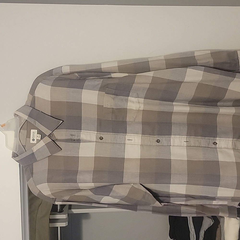 Haggar XL long sleeve button-down shirt